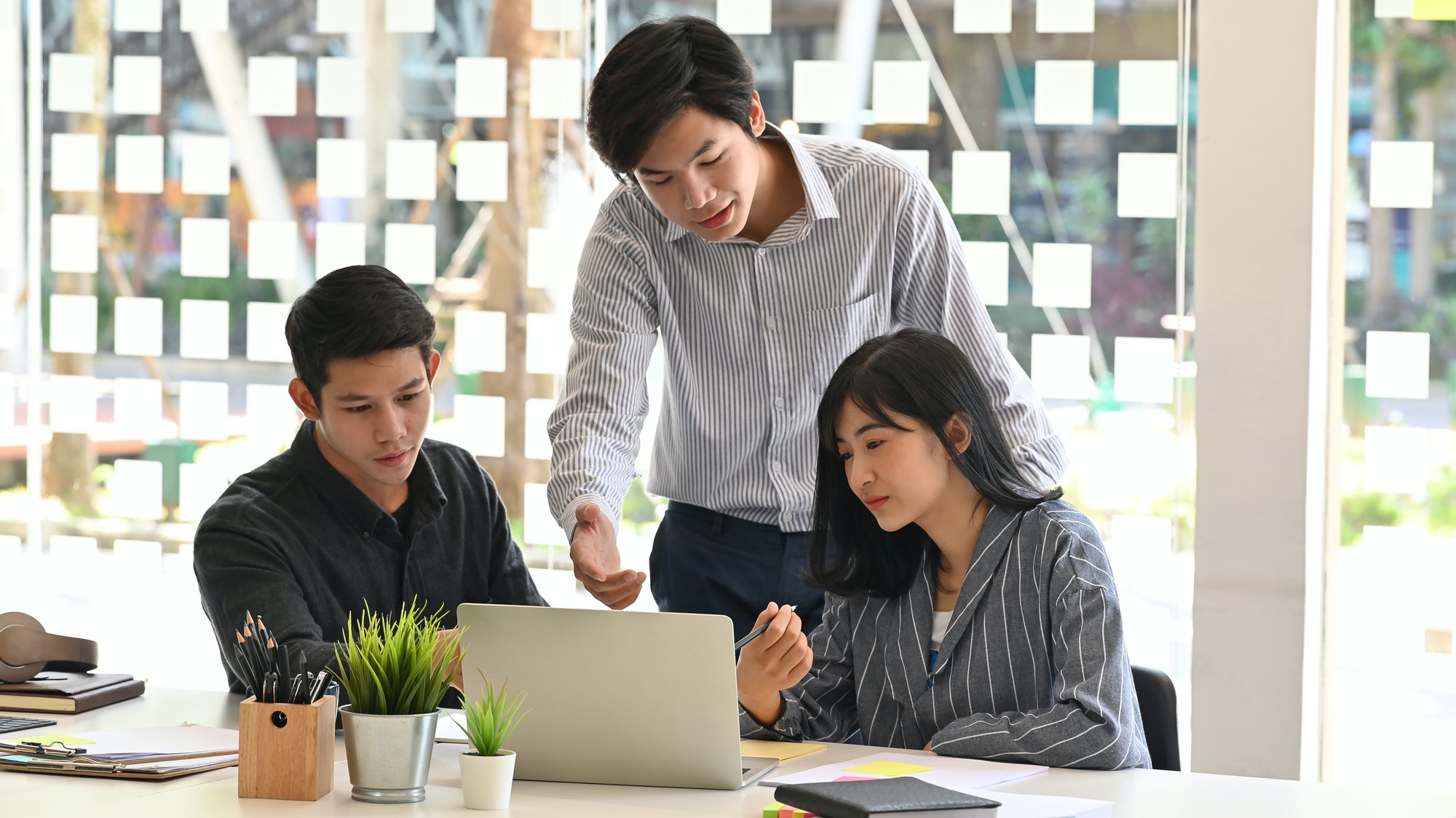 Read more about the article Is Your Company Considering Remote Accounting Services? How to make Offshoring Accounting Successful.